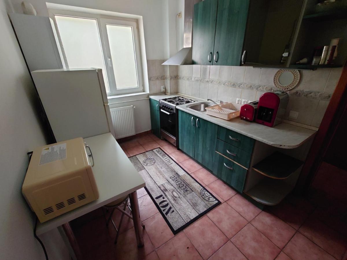 Andreea'S Apartments-Old Town Bukares Bagian luar foto