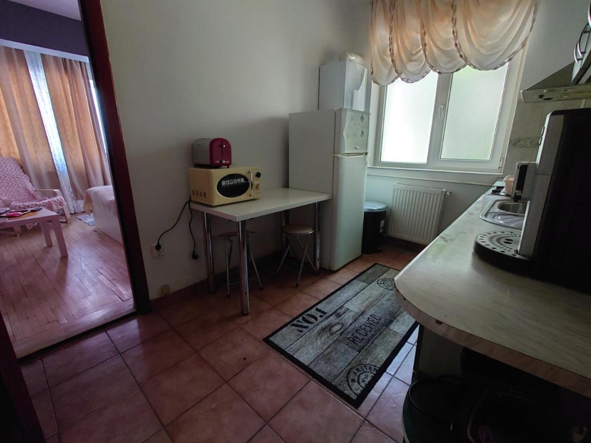 Andreea'S Apartments-Old Town Bukares Bagian luar foto