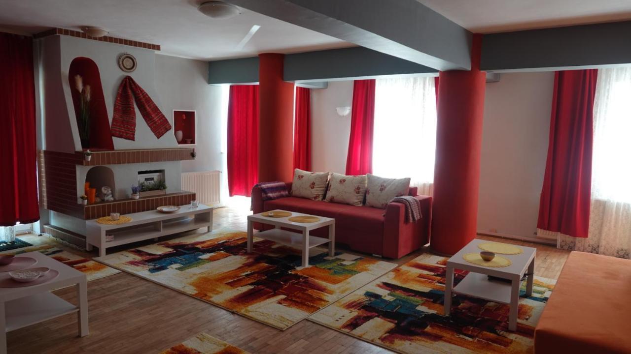Andreea'S Apartments-Old Town Bukares Bagian luar foto