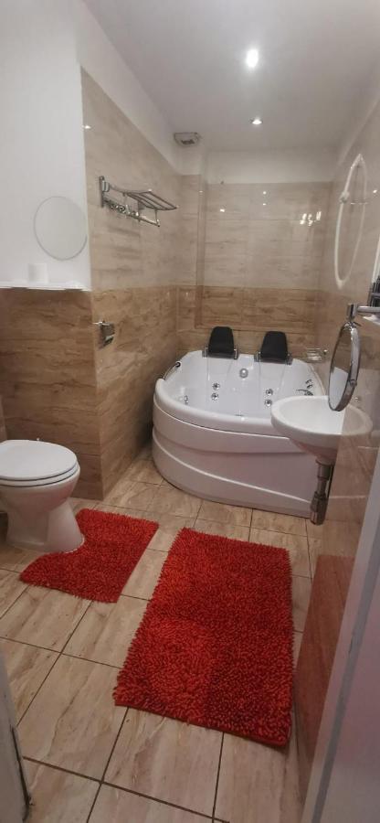 Andreea'S Apartments-Old Town Bukares Bagian luar foto