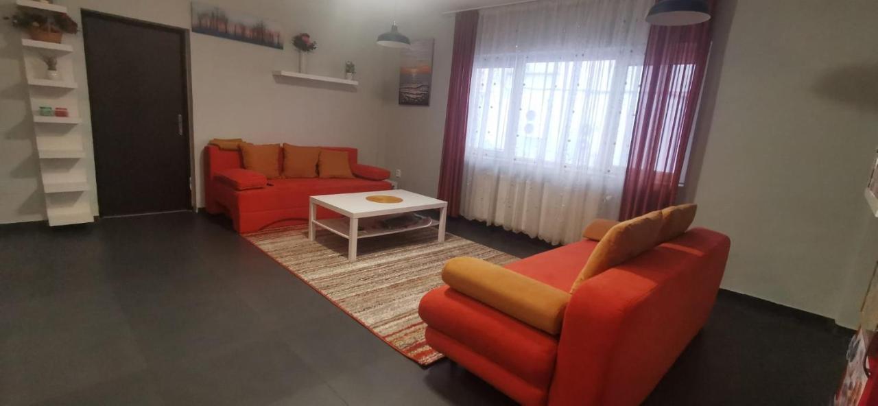 Andreea'S Apartments-Old Town Bukares Bagian luar foto