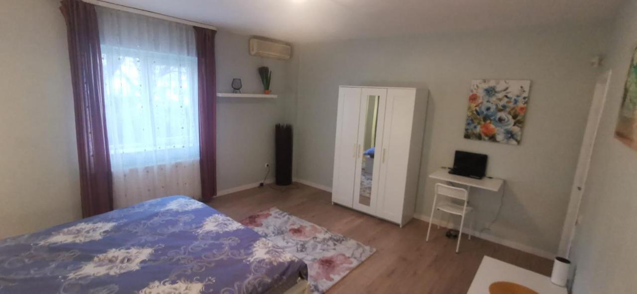 Andreea'S Apartments-Old Town Bukares Bagian luar foto